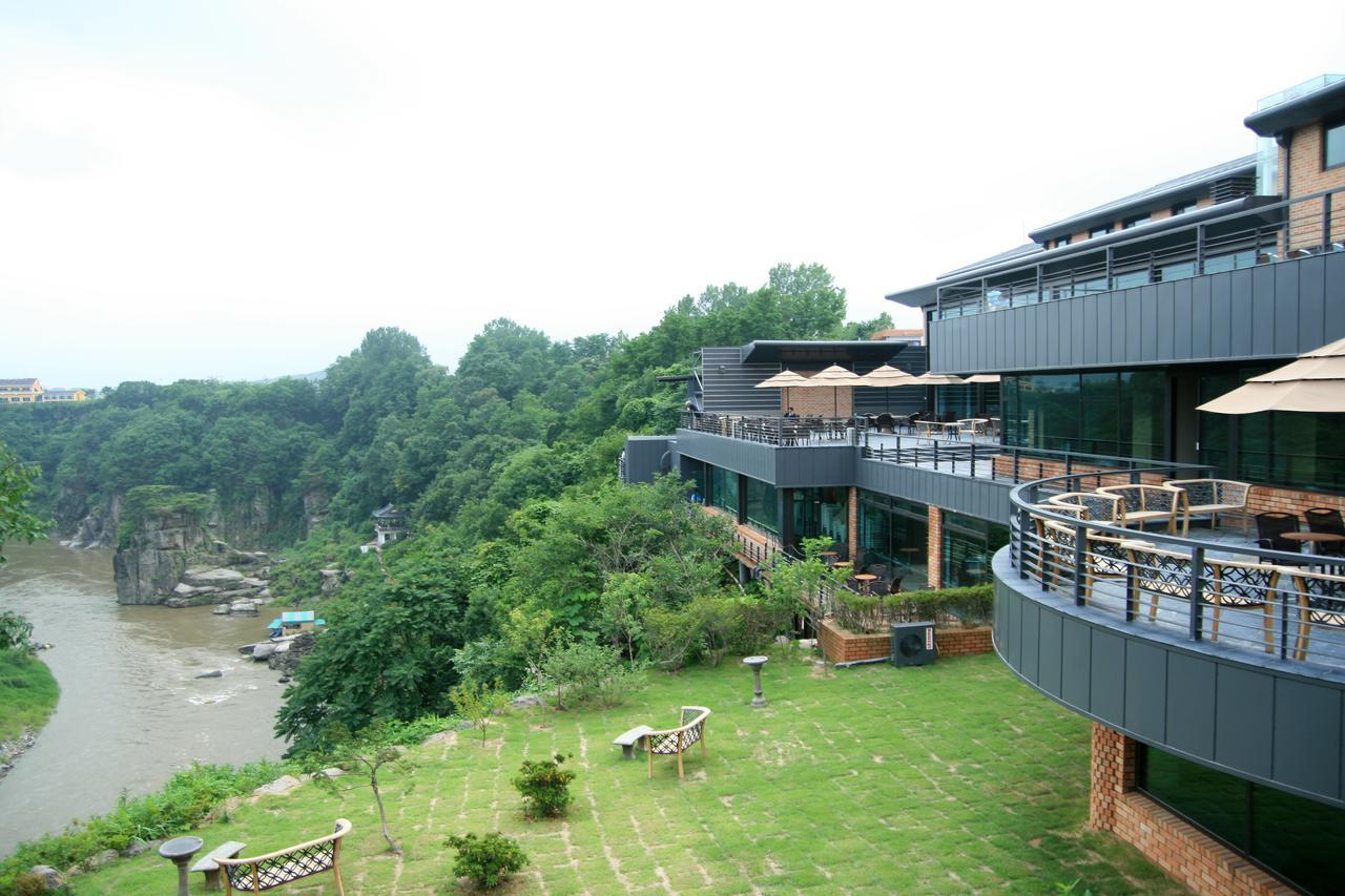 Hantan River Spa Hotel Cheorwon Esterno foto